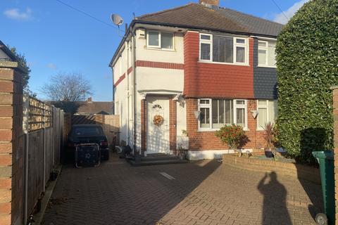 3 bedroom semi-detached house for sale, Green Lane, Shepperton TW17