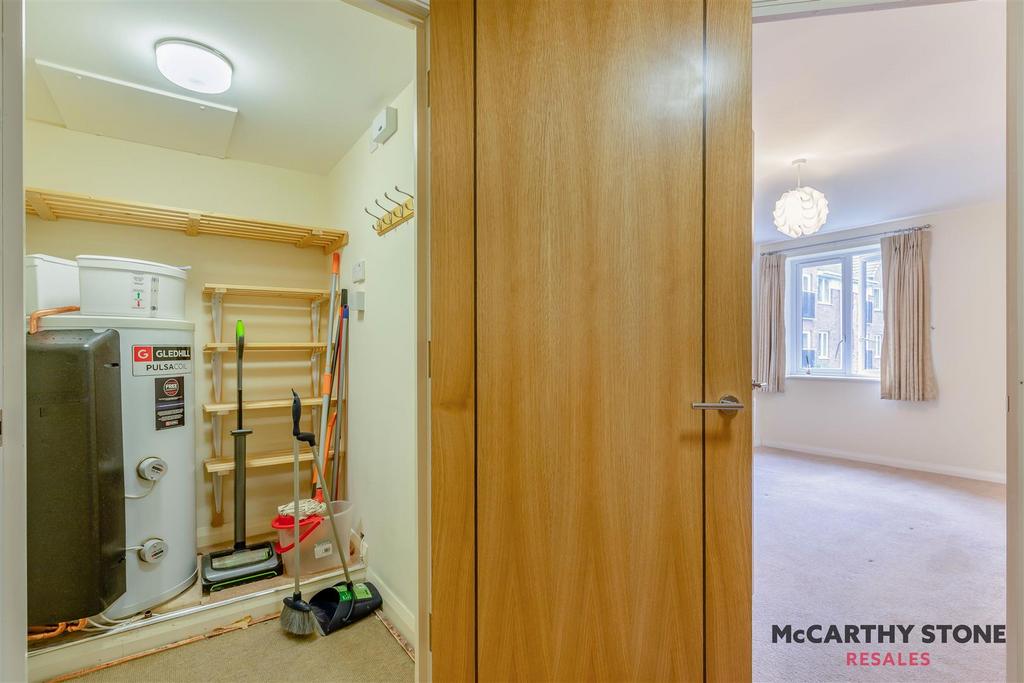 8624714-interior01.jpg