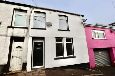 4 bedroom terraced house for sale, Market Street, Tredegar, NP22