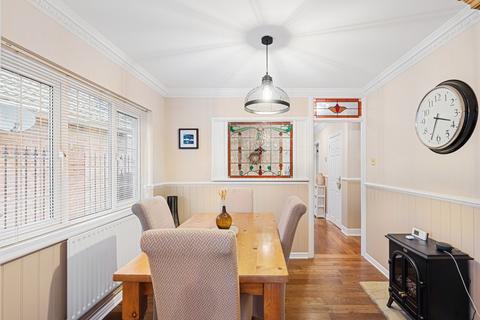 69 Cerne Road, Gravesend, DA12 4BN