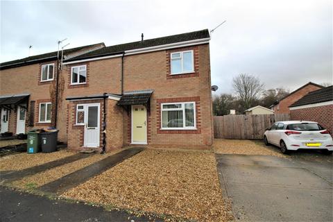 2 bedroom semi-detached house to rent, Legate Close, Chippenham