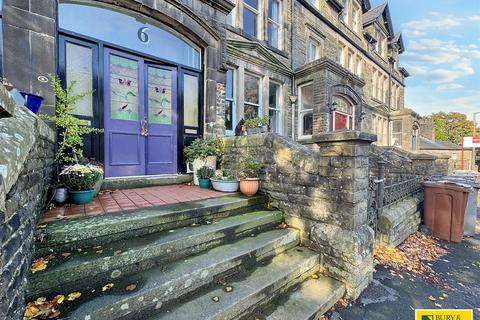 3 bedroom maisonette for sale, St. James Terrace, Buxton