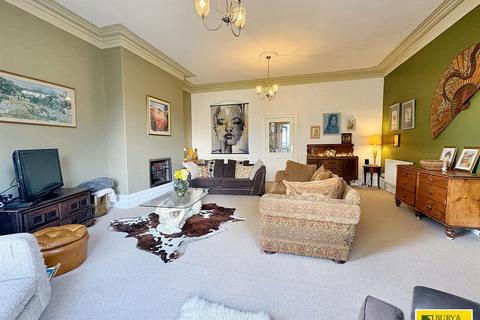 3 bedroom maisonette for sale, St. James Terrace, Buxton