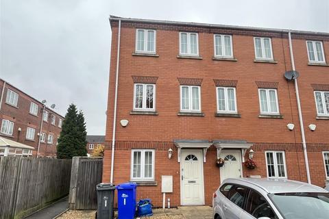 3 bedroom townhouse for sale, Grants Yard, Burton-On-Trent DE14