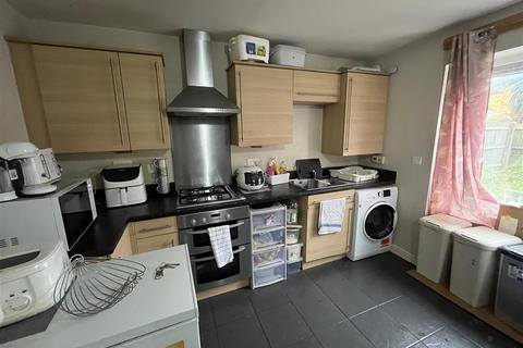 3 bedroom townhouse for sale, Grants Yard, Burton-On-Trent DE14