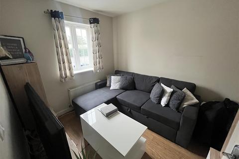 undefined, Grants Yard, Burton-On-Trent DE14