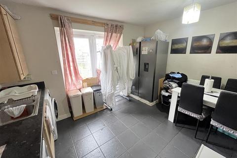 undefined, Grants Yard, Burton-On-Trent DE14