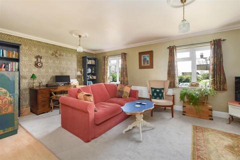 2 bedroom apartment to rent, Queens Road, Tankerton, Whitstable