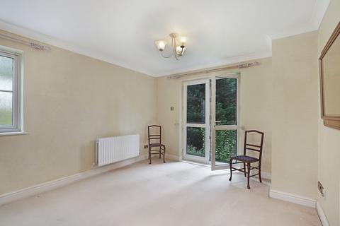 2 bedroom apartment for sale, Walsingham House, Forest View, North Chingford, E4