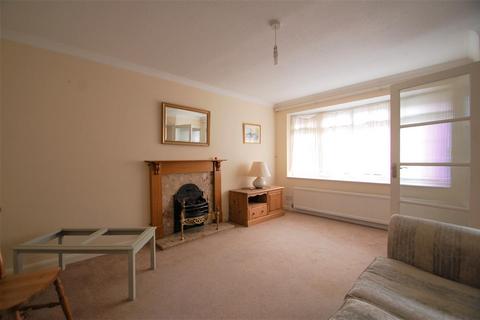 2 bedroom terraced house to rent, Sheep Street, Petersfield