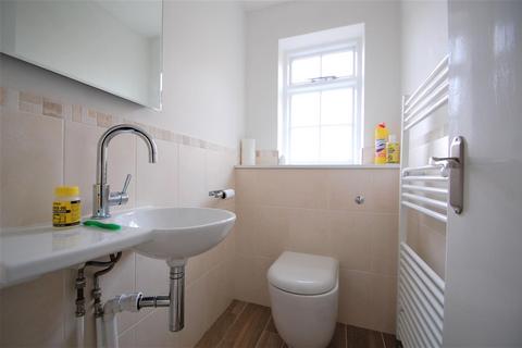 2 bedroom terraced house to rent, Sheep Street, Petersfield