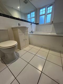 2 bedroom property to rent, Addlestone Park, Addlestone KT15