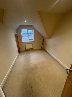 2 bedroom property to rent, Addlestone Park, Addlestone KT15