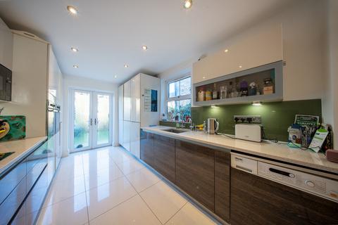 65 Victor Road, Windsor, SL4 3JS