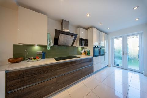 65 Victor Road, Windsor, SL4 3JS