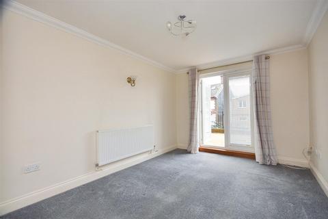 1 bedroom flat for sale, St. Leonards Road, Eastbourne