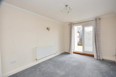 1 bedroom flat for sale, St. Leonards Road, Eastbourne