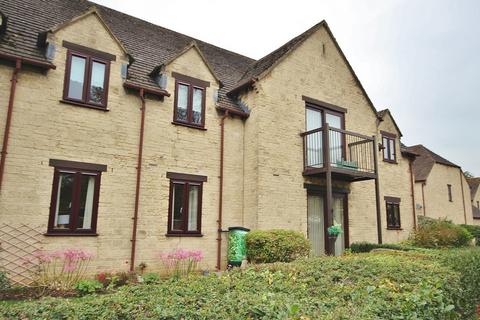 2 bedroom retirement property for sale, Swinbrook Court, Witney, OX28