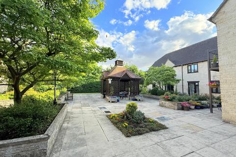 2 bedroom retirement property for sale, Swinbrook Court, Witney, OX28