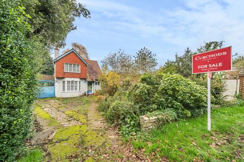 3 bedroom detached house for sale, Gaston Bridge Road, Shepperton, TW17