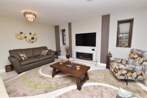 4 bedroom detached house for sale, Lime Tree Close, New Waltham DN36