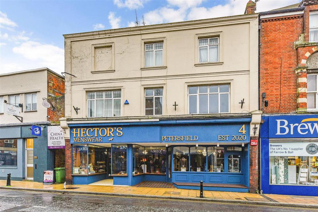 Eve Court, 4 Chapel Street, Petersfield 1 bed flat to rent £750 pcm