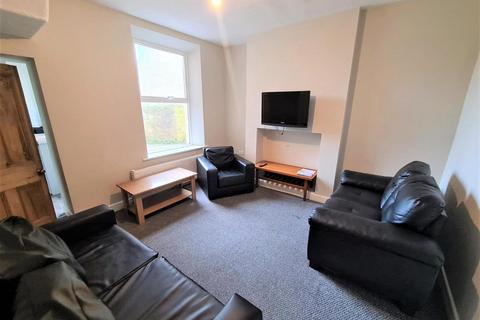 5 bedroom private hall to rent, Borrowdale Road, Lancaster LA1