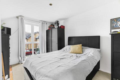 9 Hazlitt Close, Feltham, TW13 6QU
