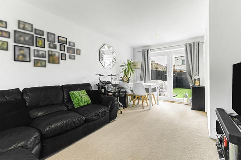 9 Hazlitt Close, Feltham, TW13 6QU