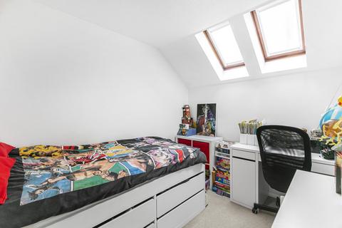9 Hazlitt Close, Feltham, TW13 6QU