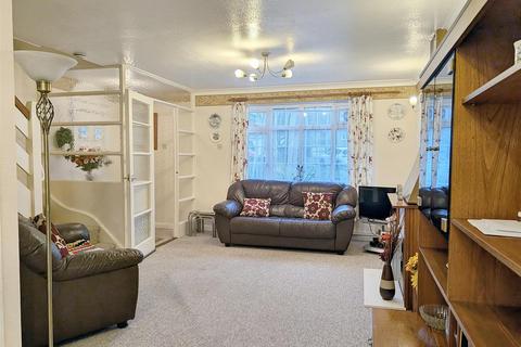 3 bedroom end of terrace house for sale, Leighwood Close, Ryde, PO33 2UR