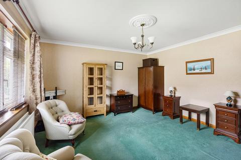 17 Castlefields, Istead Rise, Gravesend, DA13 9EJ