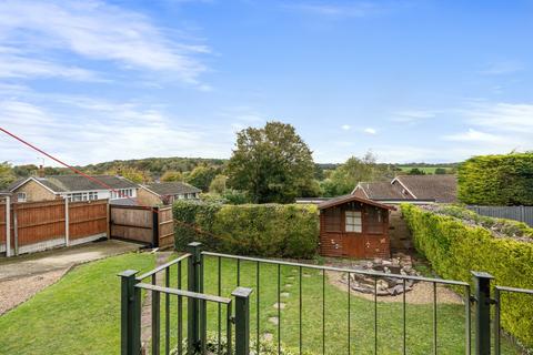 17 Castlefields, Istead Rise, Gravesend, DA13 9EJ