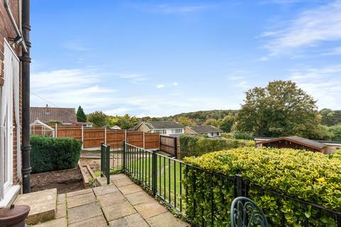 17 Castlefields, Istead Rise, Gravesend, DA13 9EJ