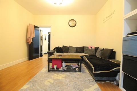 1 bedroom apartment to rent, 17 Forest Drive West, London E11