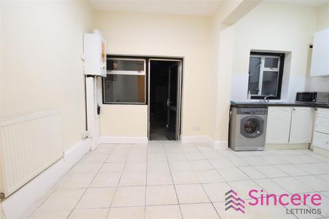 1 bedroom apartment to rent, 17 Forest Drive West, London E11