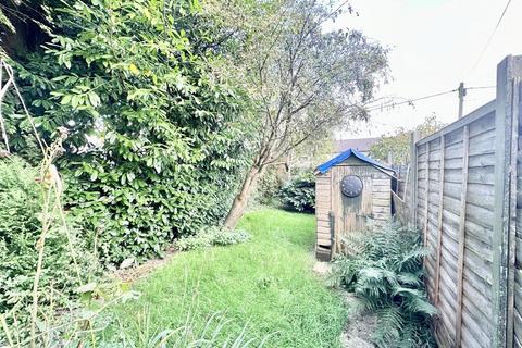 15 Bazeley Road, Matson, Gloucester, GL4 6JB