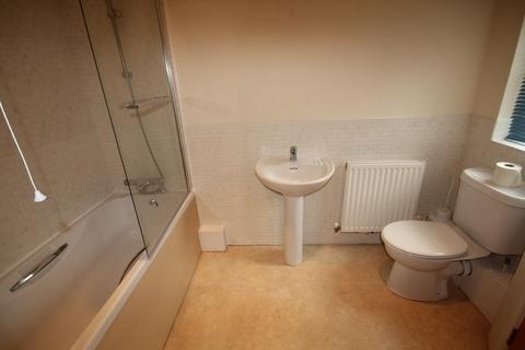 2 bedroom terraced house to rent, Devon Road, West Park, Wolverhampton