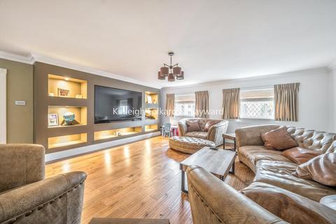 5 bedroom detached house for sale, Elmstead Lane, Chislehurst