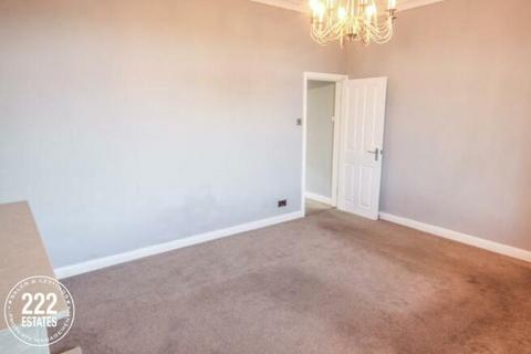 2 bedroom terraced house to rent, Bank Street Golborne