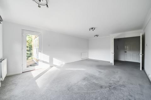 2 bedroom flat for sale, Old Station Way, Surrey GU7