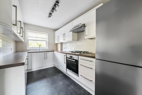 2 bedroom flat for sale, Old Station Way, Surrey GU7