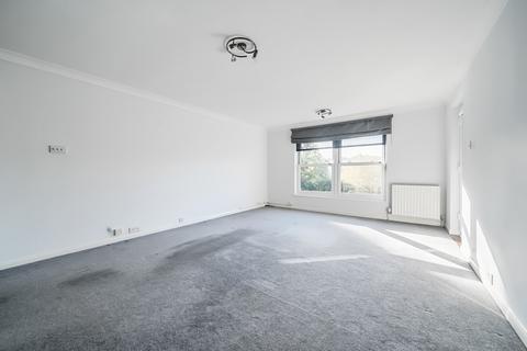 2 bedroom flat for sale, Old Station Way, Surrey GU7