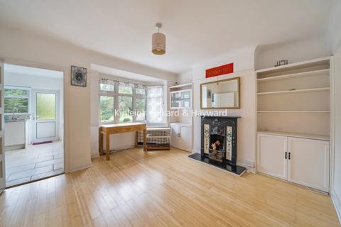 2 bedroom maisonette to rent, Aboyne Drive London SW20