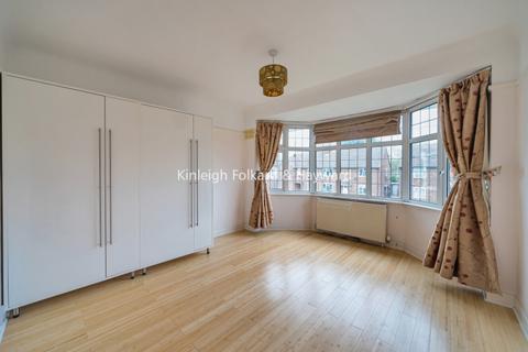 2 bedroom maisonette to rent, Aboyne Drive London SW20