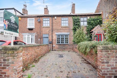 2 bedroom cottage for sale, Station Road, Doncaster, South Yorkshire