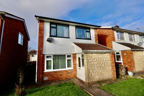 3 bedroom detached house for sale, Sycamore Court, Woodfieldside, NP12