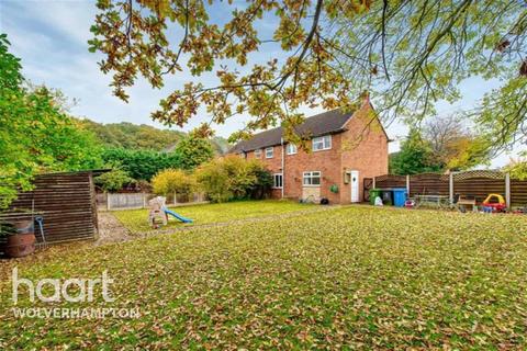 3 bedroom semi-detached house to rent, WOMBOURNE FAMILY HOME* 1 WEEKS RENT FREE*