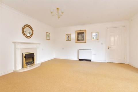 1 bedroom flat for sale, London Road, Redhill, Surrey