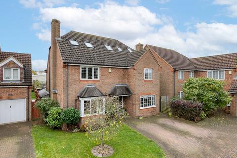 5 bedroom detached house for sale, Bramley Close, Shefford SG17